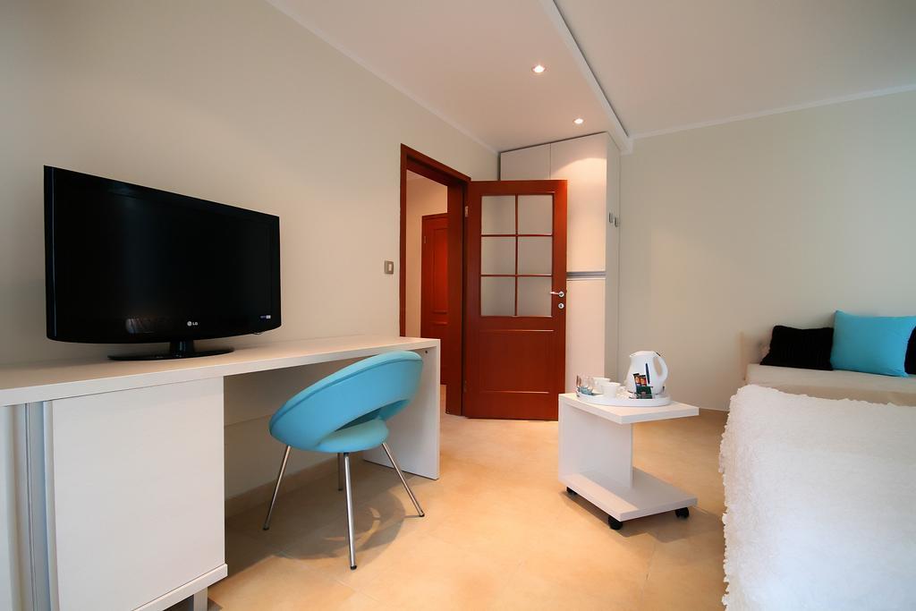 Domador Rooms & Apartments Bečići Exteriör bild