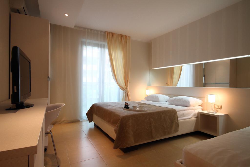 Domador Rooms & Apartments Bečići Exteriör bild