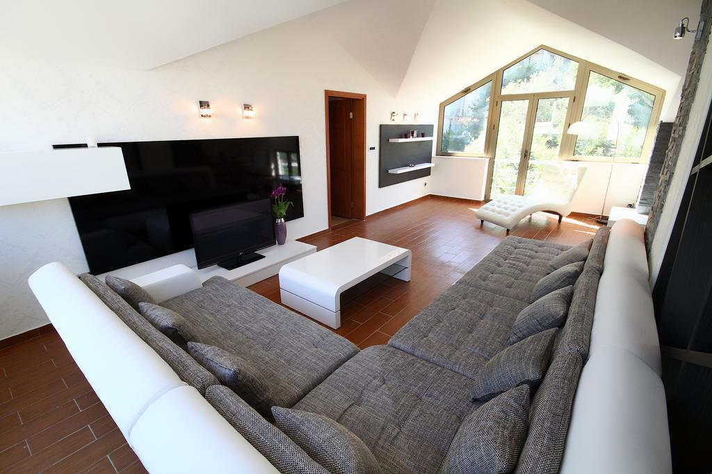 Domador Rooms & Apartments Bečići Exteriör bild