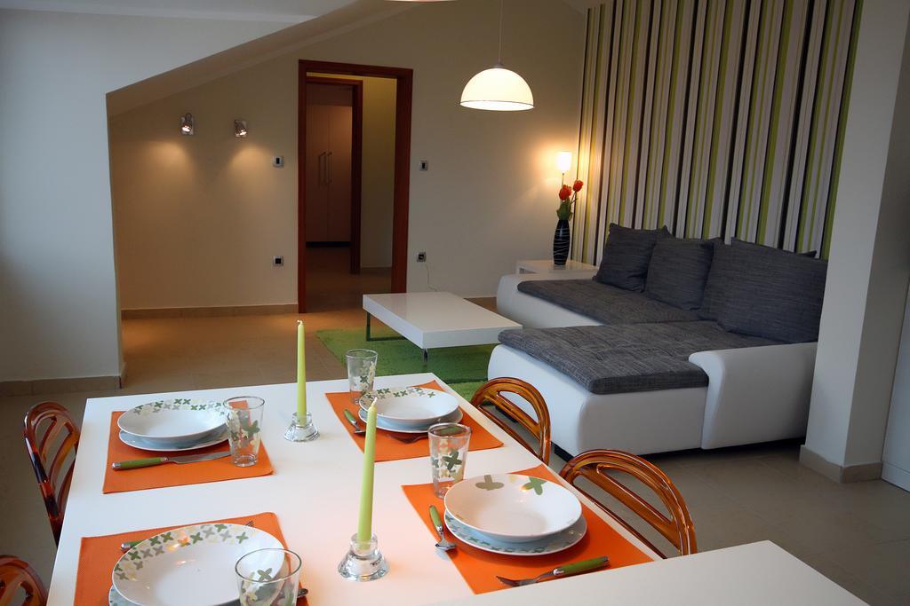 Domador Rooms & Apartments Bečići Exteriör bild