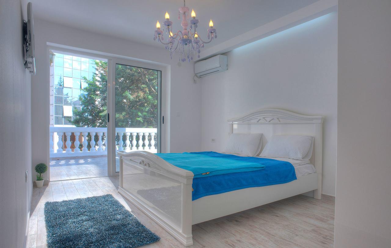 Domador Rooms & Apartments Bečići Exteriör bild